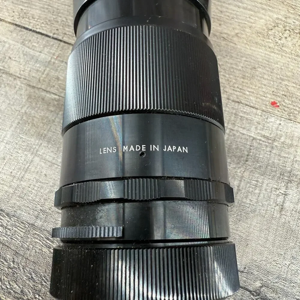 Yashica Yashinon-DX 200mm Lens 1:4 Auto Focus